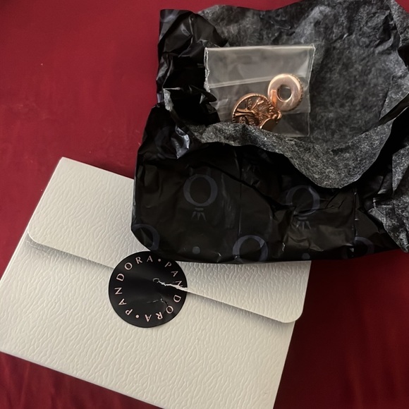 Pandora Family Tree Charm, Rose Gold, New with tags - Picture 3 of 3